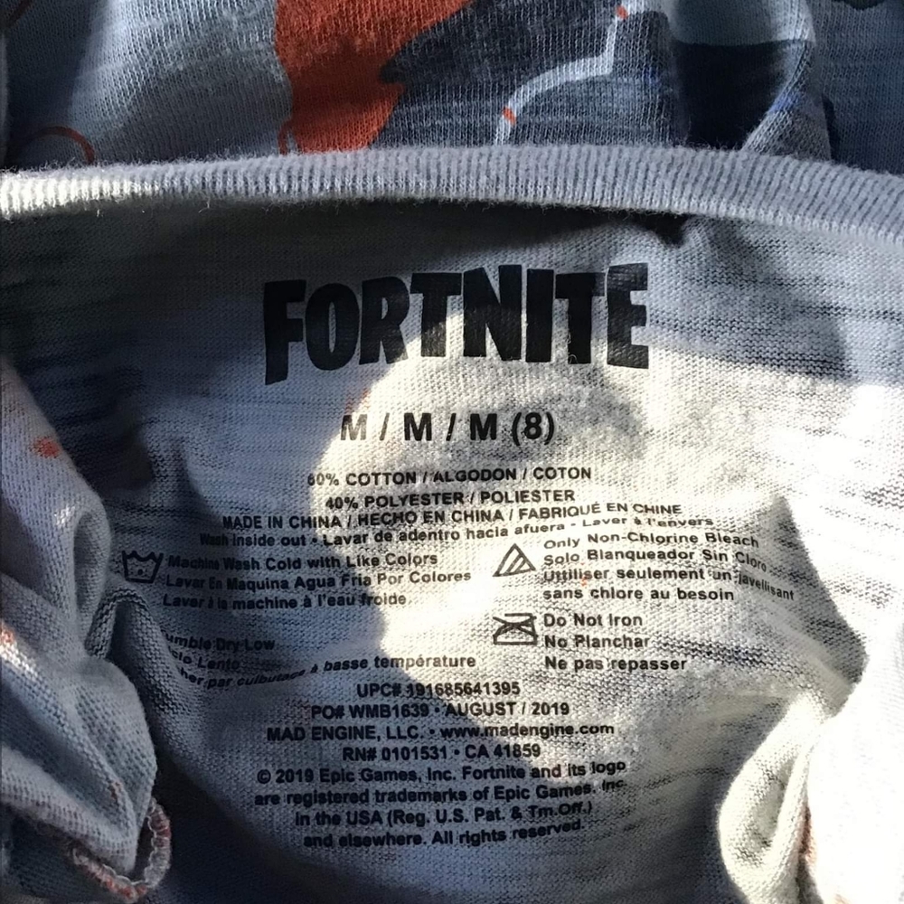 Fortnite tee size medium